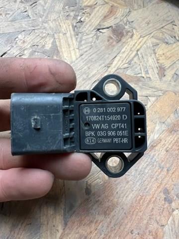 BOSCH 0281002977 Датчик давления во впускном коллекторе, MAP в наличии Николаев