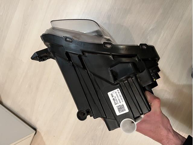92102N7100 HYUNDAI Фара правая купить в Полтава