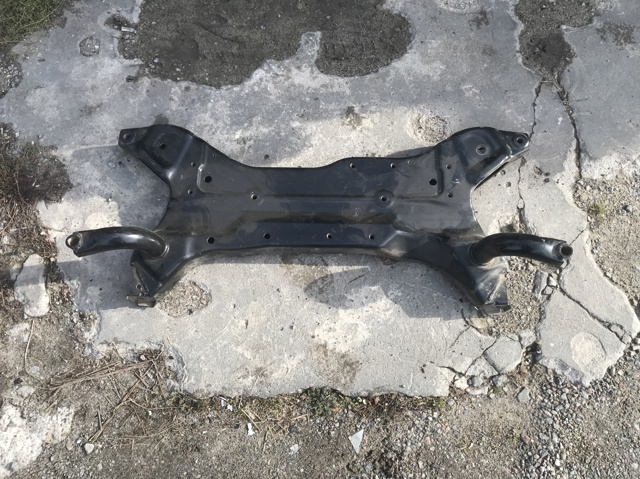 Балка передней подвески MN100292 MITSUBISHI