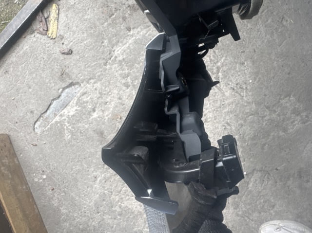 4M8947197 VAG купить в Николаев