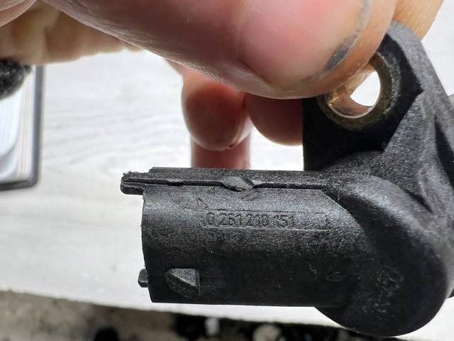 BOSCH 0261210151 Датчик положения (оборотов) коленвала в наличии Чернигов