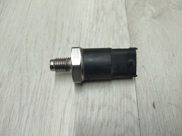 BOSCH 0281002398 Датчик давления топлива в наличии Одесса