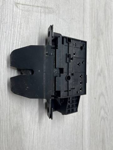 GM 13178192 Замок багажника в наличии Киев