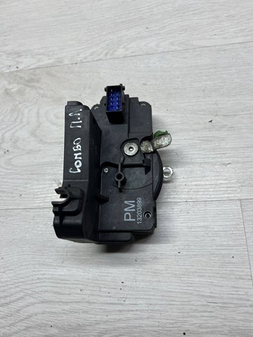 Запор кабины 13203899 GM