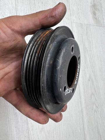BMW 2246129 Шкив водяной помпы в наличии Ирпень