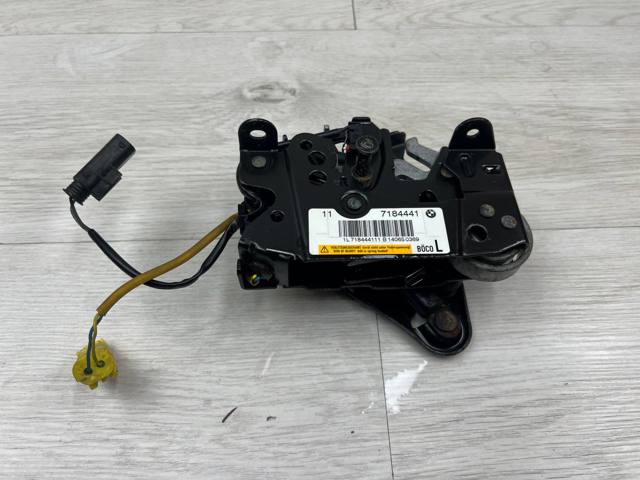 Замок капота, левый 7184441 BMW