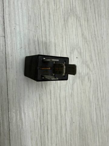 GM 90229206 Реле поворотов в наличии Чернигов