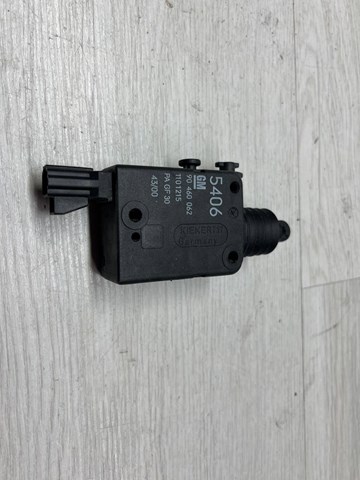 90460062 GM Актуатор замка багажника купить в Ирпень