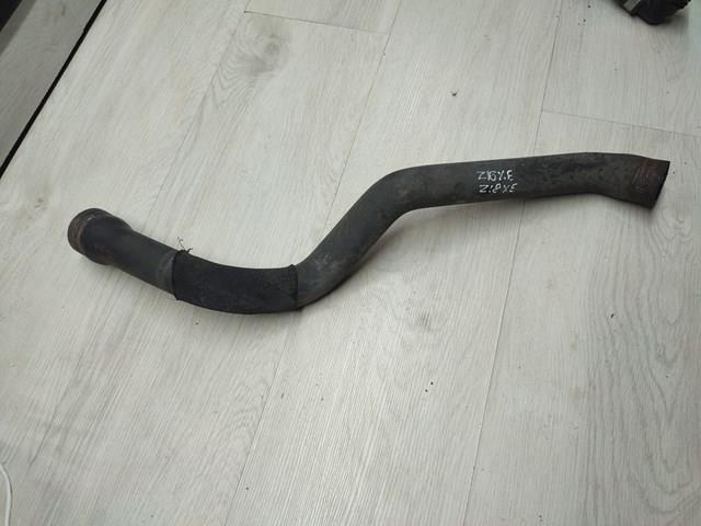 Нижний патрубок радиатора 9202126 GM