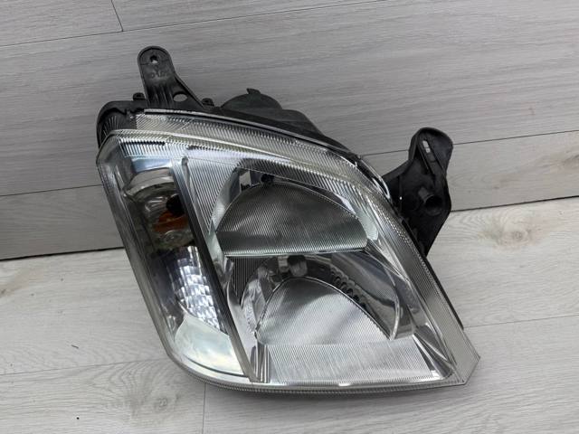 93321053 GM Правая фара купить в Ирпень