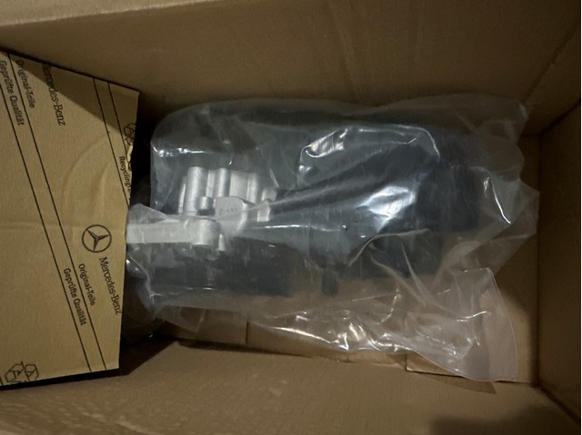 MERCEDES A006466660180 Насос гидроусилителя руля (ГУР) в наличии Запорожье