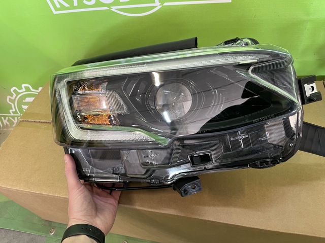 84002AN10A SUBARU Фара правая купить в Киев