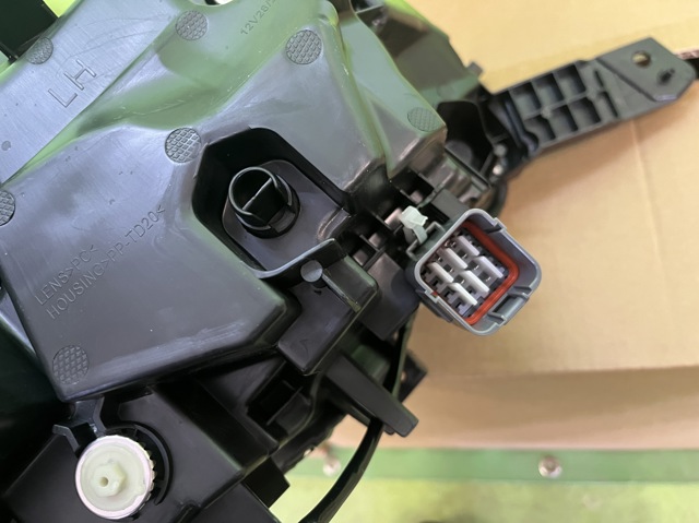 SUBARU 84002AN11A Фара левая в наличии Полтава