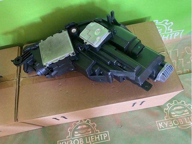 VAG 8W0941774 Фара правая в наличии Сумы