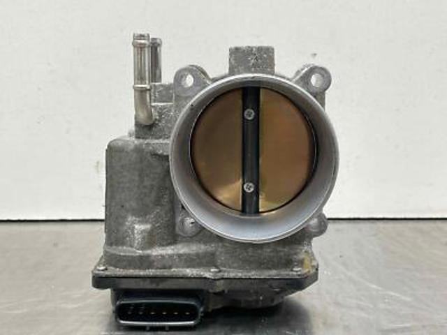 Заслонка воздушная 2203031030 TOYOTA