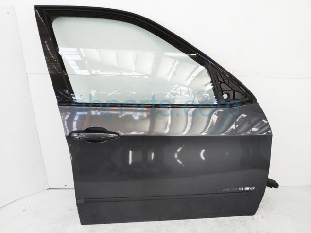 Пассажирская передняя дверь 41517211424 BMW