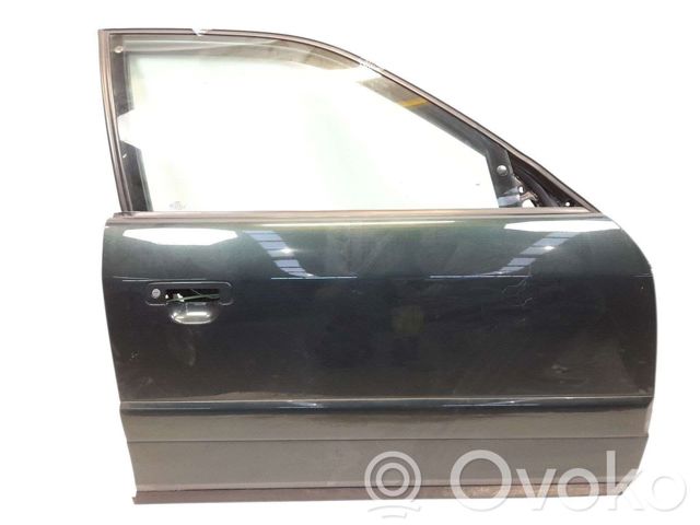 Пассажирская передняя дверь 4A0831052 VAG