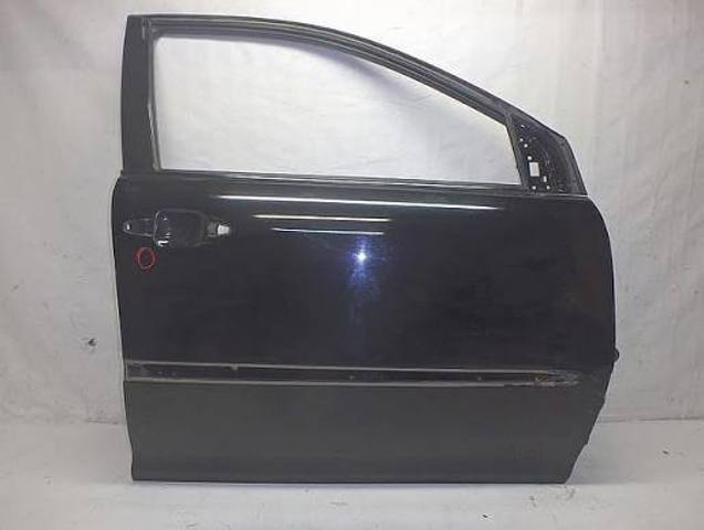 Пассажирская передняя дверь 6700148060 TOYOTA
