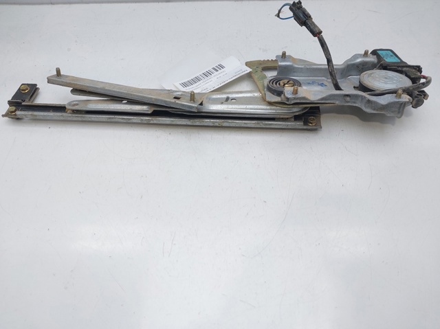 Стеклоподъемник левой задней двери 834033E000 HYUNDAI