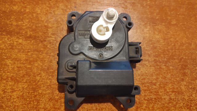 Мотор заслонки печки 8710648090 TOYOTA