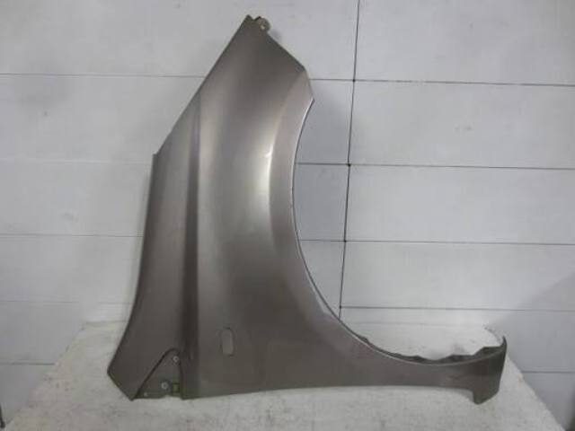 Правое крыло F31009U0M0 NISSAN