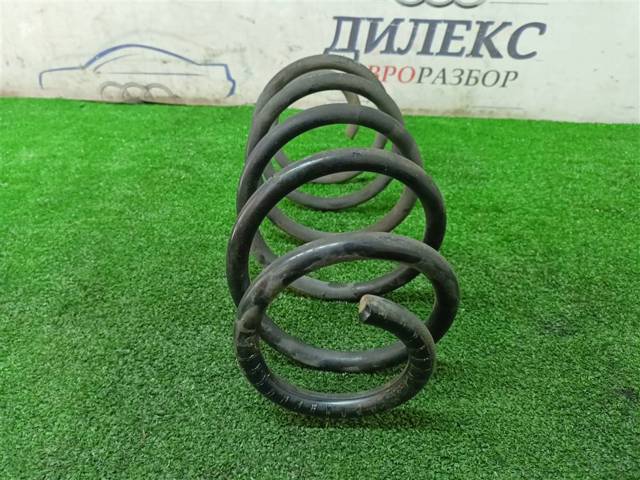 Пружина передней подвески LR001131 LAND ROVER