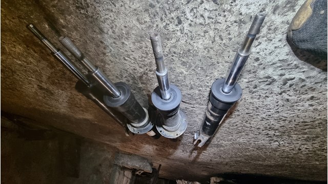 31326781918 BMW Амортизатор передний купить в Львов
