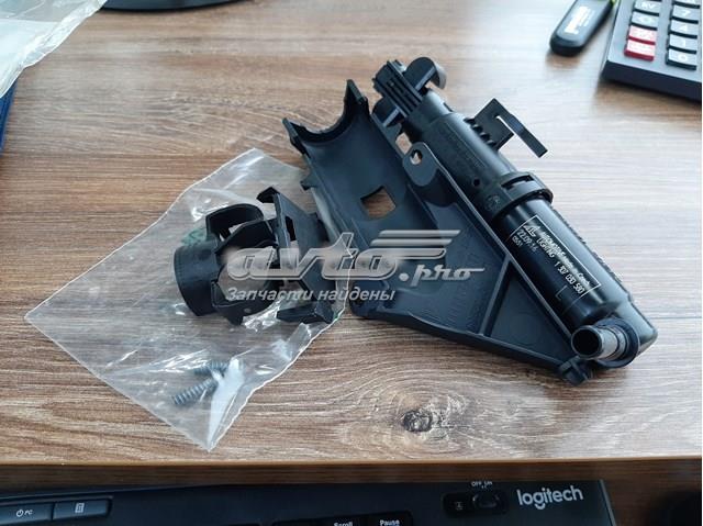 Держатель форсунки омывателя фары 61679800913 BMW