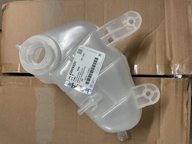 Водяной бачок системы охлаждения 42609220 GM