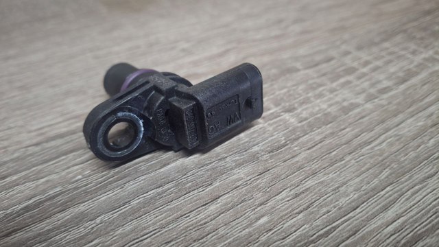 Датчик фаз 04C907601 VAG