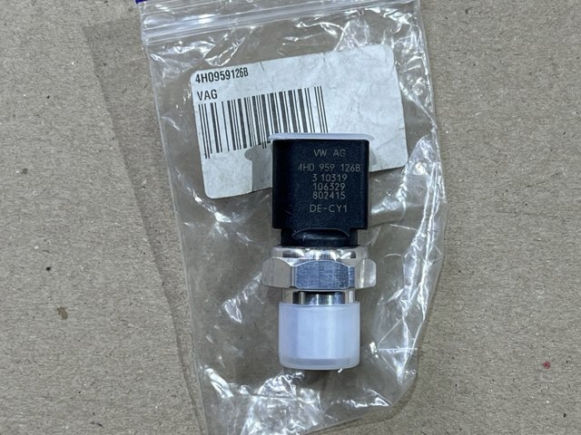 Датчик давления кондиционера Фольксваген Пассат B8