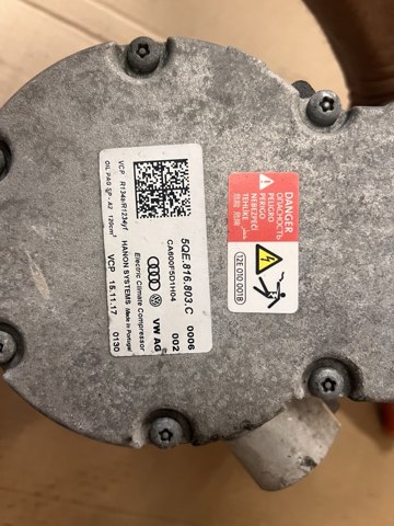 VAG 5QE816803C Компрессор кондиционера в наличии Каменское