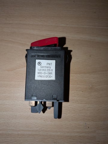 Аварийная кнопка 1U0953235B VAG