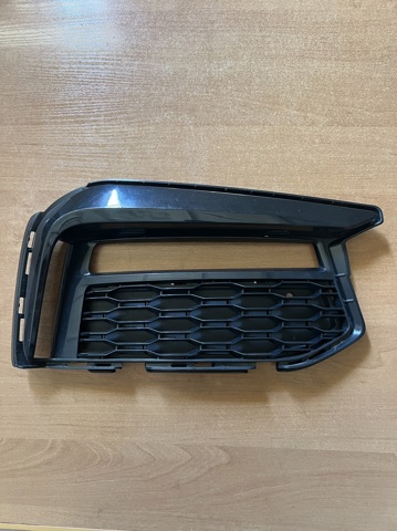 Решетка переднего бампера, правая 51118064964 BMW