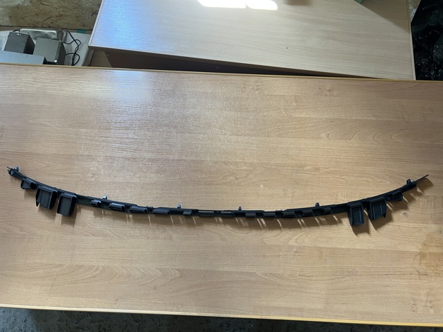 Наполнитель бампера переднего 51118067656 BMW