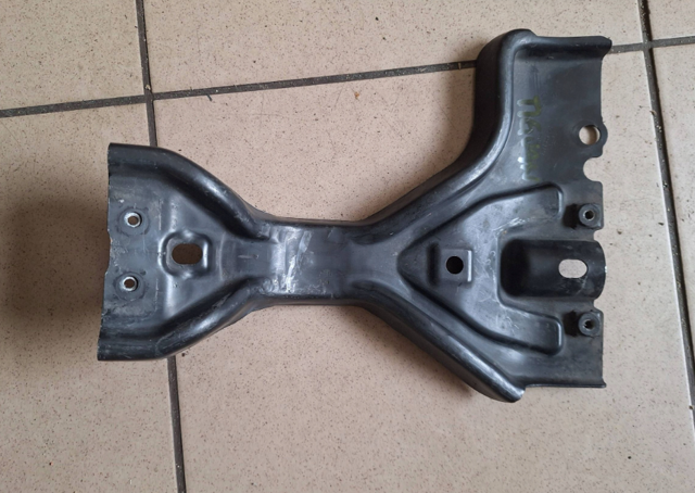 Кронштейн замка капота 5N0805567E VAG