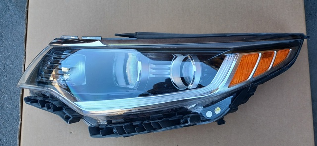 Блок фара левая 92101D4140 HYUNDAI