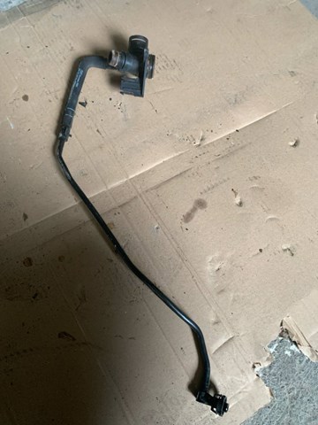 Водопроводная труба Volkswagen AMAROK