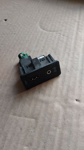 USB-разветвитель 5G0035222E VAG