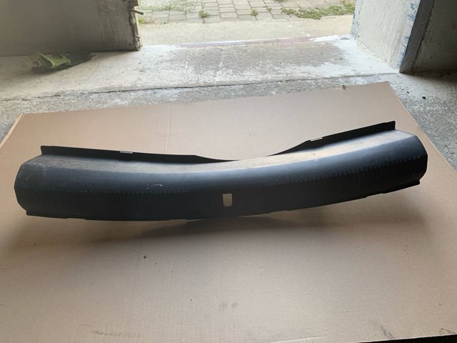 Накладка перегородки 8K5863471 VAG