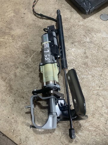 Амортизатор крышки багажника 8R0827851B VAG