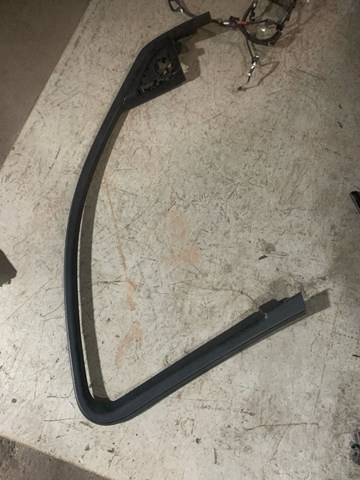 Облицовка ляды 8R0867609 VAG