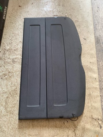 Каркасная шторка багажного отсека 8R0867769D VAG