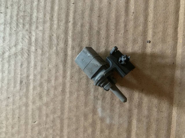Датчик температуры воздуха 8Z0820535A VAG