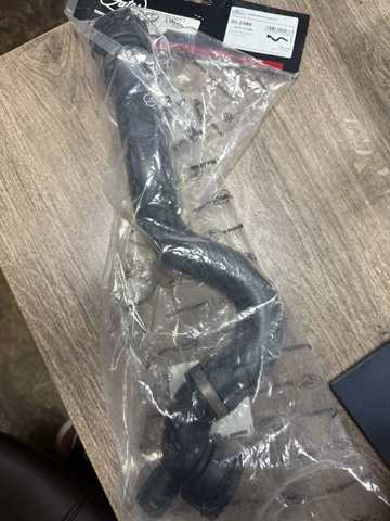 Патрубок радиатора охлаждения нижний 052386 GATES