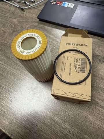 Фильтр масла 06L115562B VAG