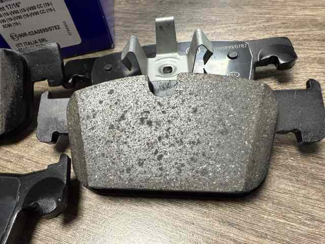32373348 VOLVO Колодки тормозные передние дисковые купить в Черкассы