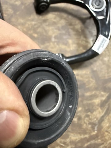4861060070 TOYOTA Верхний рычаг купить в Одесса