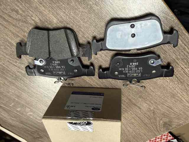 Задние дисковые колодки Ford Focus 4