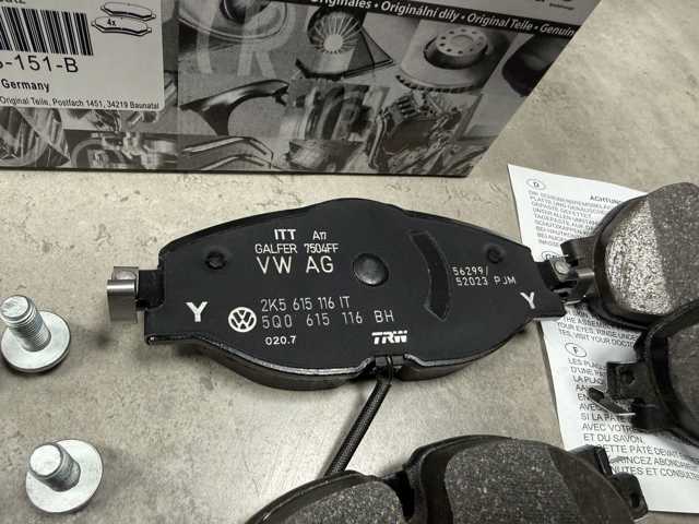 8V0698151B VAG Колодки тормозные передние дисковые купить в Тернополь